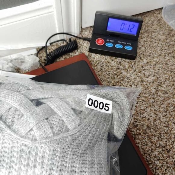 Mossimo Supply Co.Women's V- Neck Criss-Cross Back Pullover Sweater Gray Sz M - Picture 11 of 11